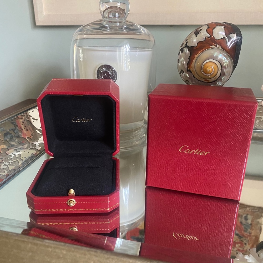 Original Cartier ring box only!